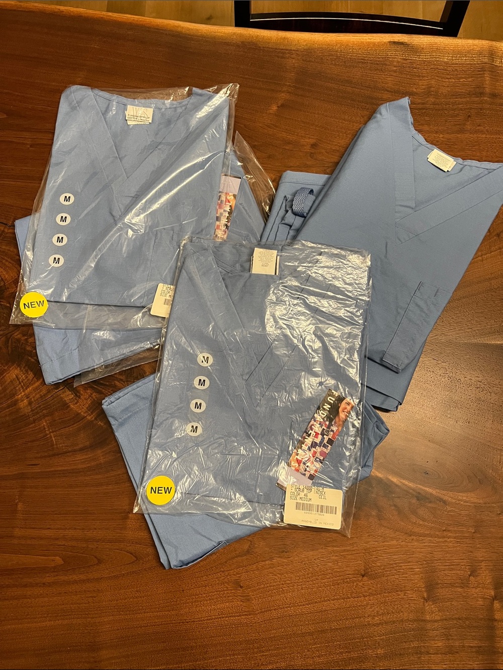 SCRUBS 60% off retail Fundamentals by White Swan  3 SETS Unisex Size Medium